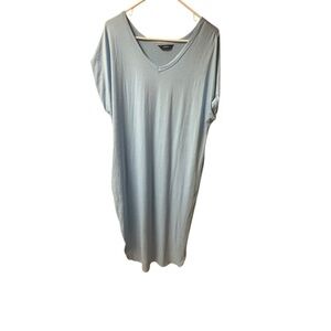 Chic Gray V-Neck Midi Dress